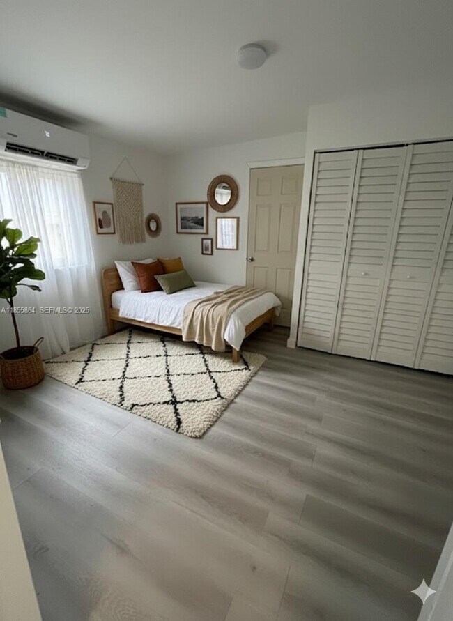 Foto del edificio - 81 NW 44th St