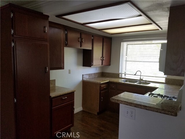 Foto del edificio - 1109 Golden Springs Dr