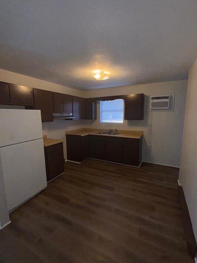 Foto del edificio - 302 Kersey Dr