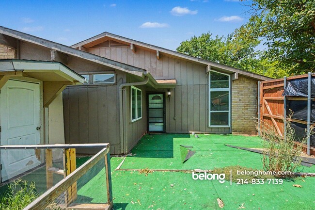 Building Photo - 5640 Harvest Hill Rd