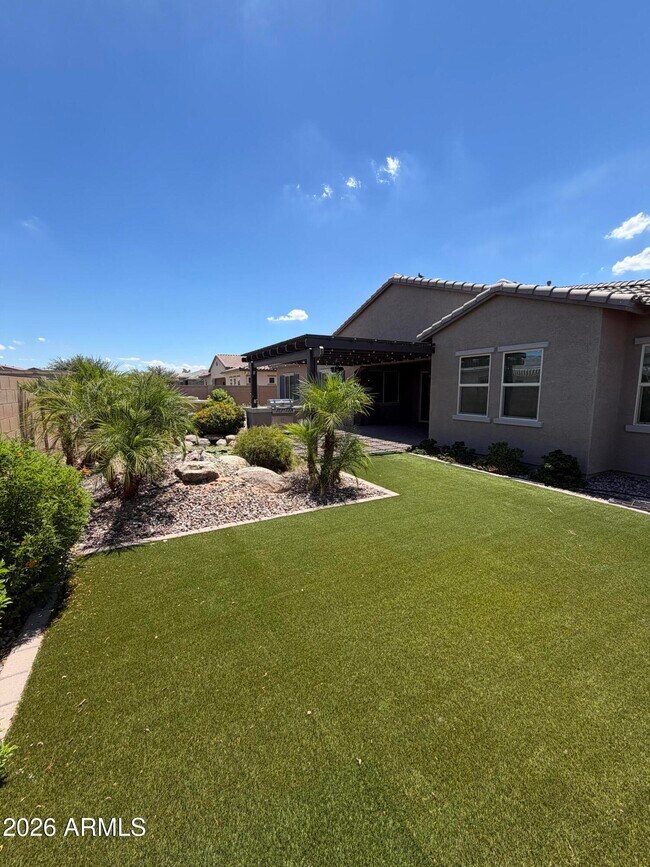 Building Photo - 1966 E Indian Wells Dr
