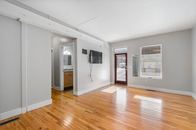 Foto del edificio - 24 Chittenden Ave
