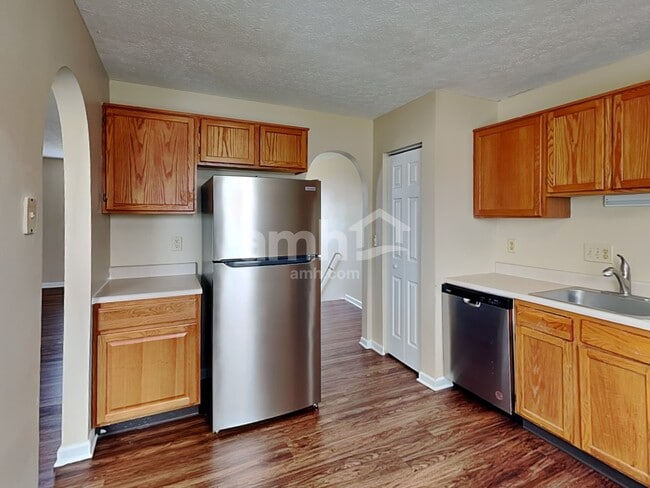 Foto del edificio - 5933 Katelyn Ln