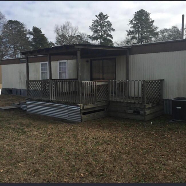Building Photo - 2417 Plantation Rd