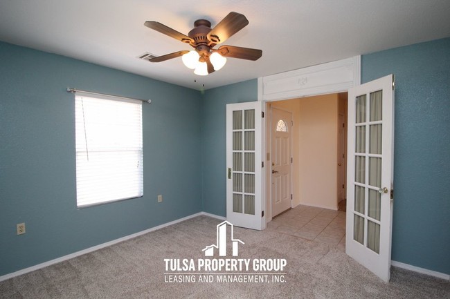 Building Photo - 408 N Elm St  Jenks Oklahoma 74037