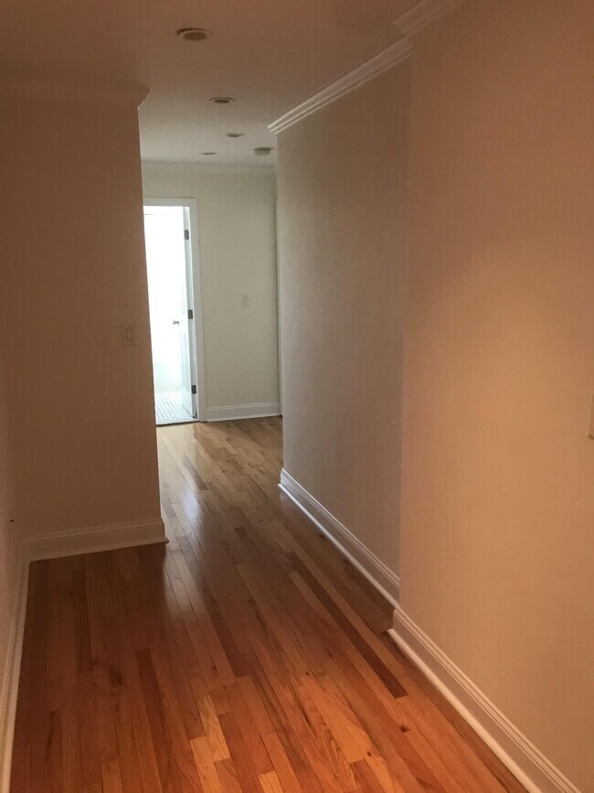 Foto del edificio - 56 Brattle St