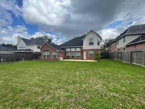 Building Photo - 8519 Babbling Brook Ct