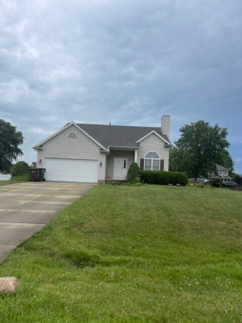 Foto principal - 12263 Skyline St NW