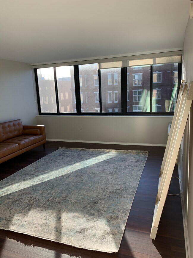 Foto del edificio - 2030 F St NW