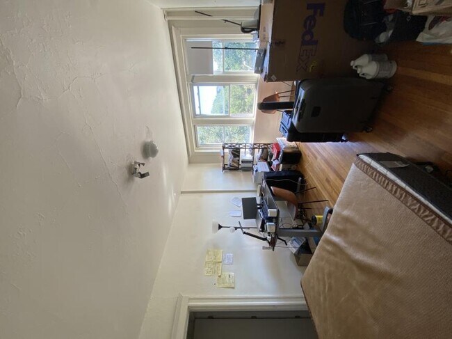 Building Photo - bedroom in Boston MA 02215