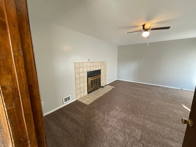 Photo - 3 bed. 1.5 bath 2 living areas House