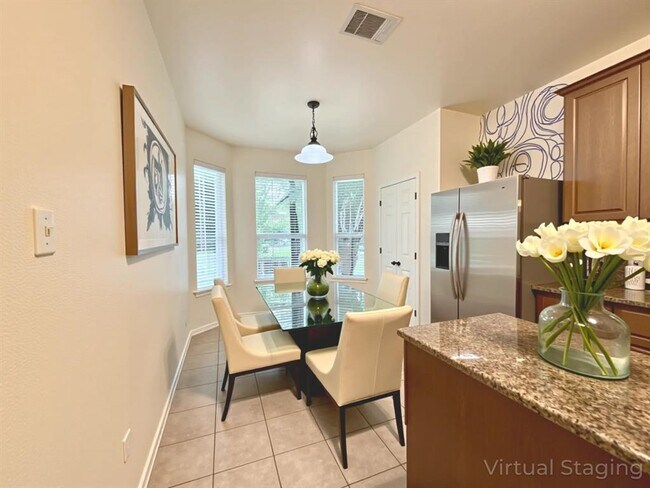 Building Photo - 4025 Meadow Bluff Way