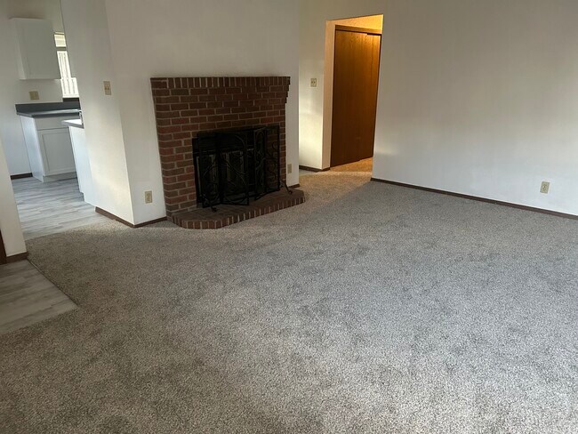 Building Photo - 4022 Garden Ct