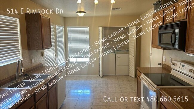Building Photo - **$500 Off First Months Rent**Great 3 Bedr...