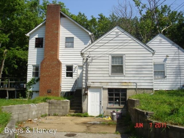 Building Photo - 3 br, 1.5 bath House - 908 Greenwood Avenue