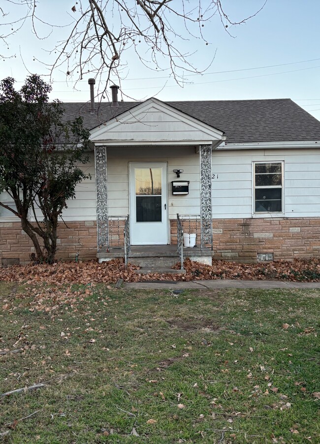 Photo - 1421 E Lockheed Ct House