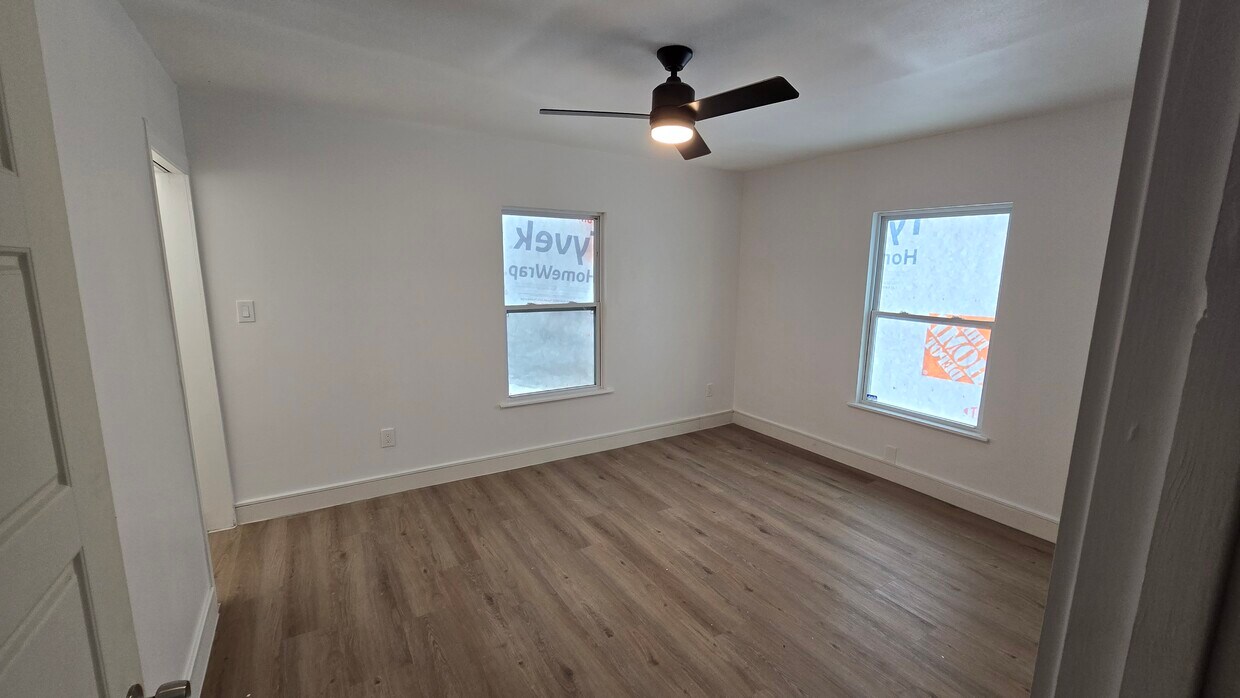 Building Photo - 1130 Carver Ln