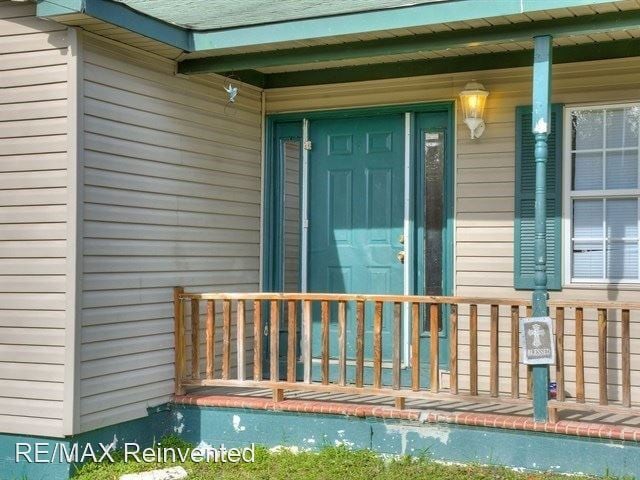 Building Photo - 1829 1/2 Wilkinson Cir