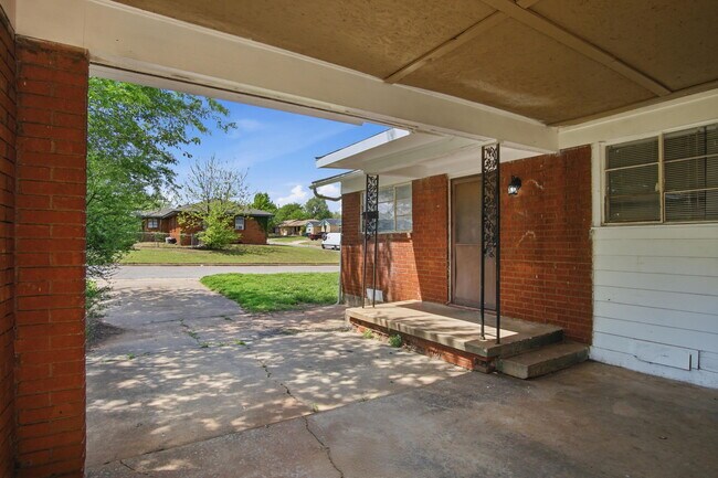 Foto del edificio - 846 Marilyn St