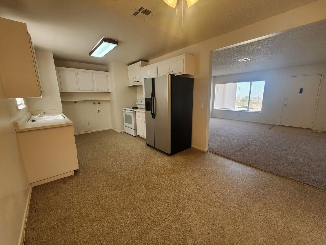 Foto principal - Beautiful Home In Hansen Track Neighborhood