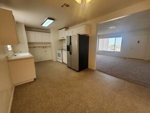 Building Photo - 74571 Sunrise Dr
