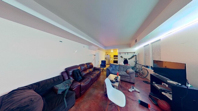Foto del edificio - 2427 Blake St