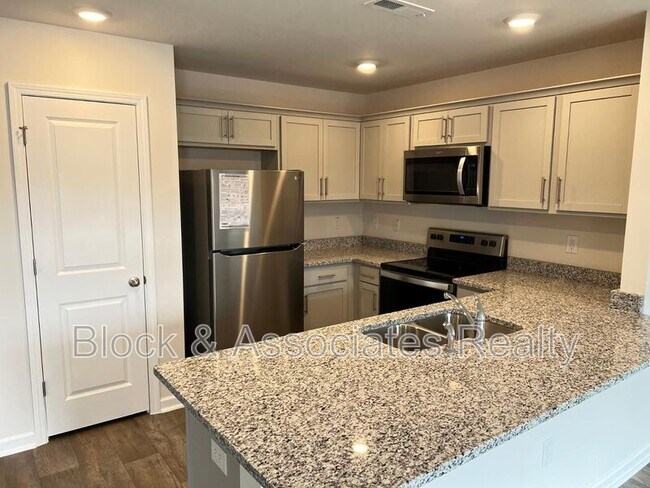 Foto del edificio - 58 March Crk Dr