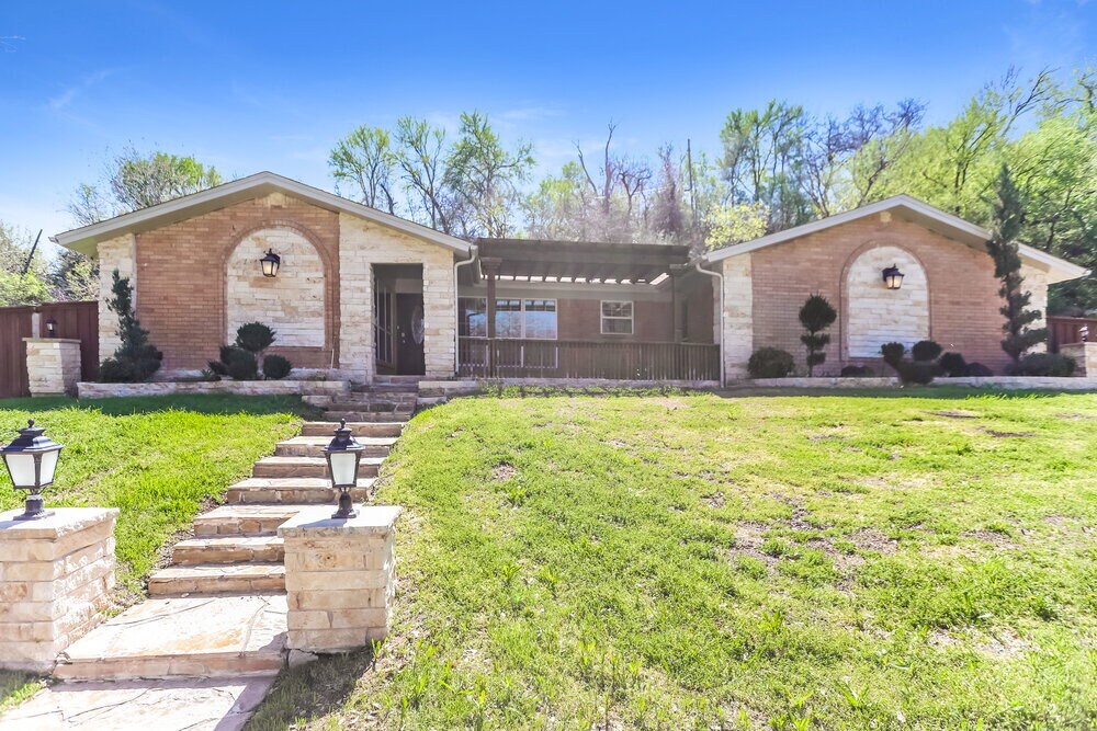 Foto principal - 5216 Blue Valley Ct