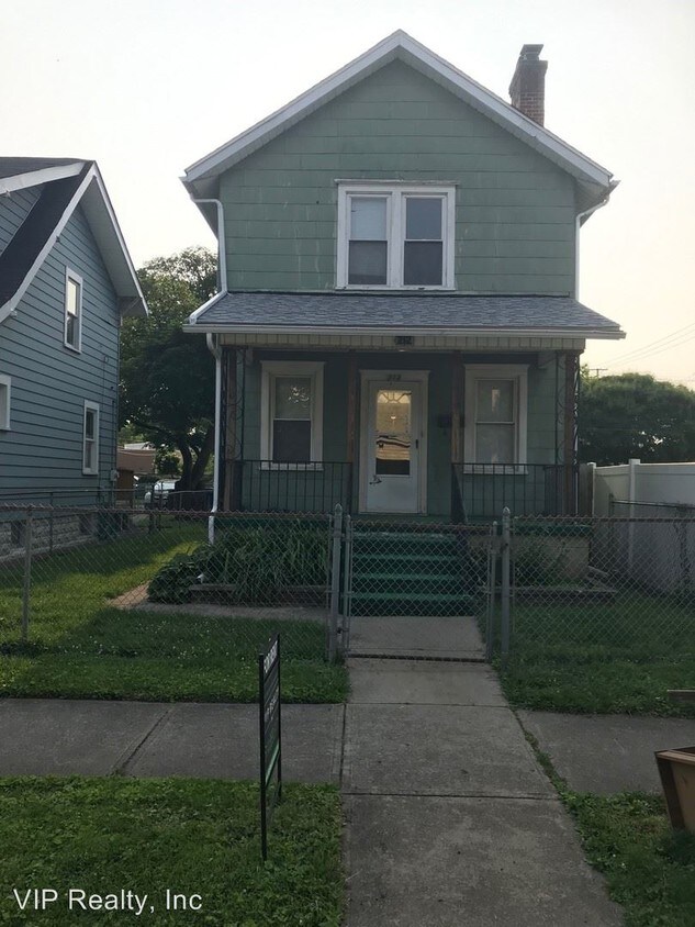 2 br, 1 bath House - 212 Grubb St. - 2 br, 1 bath House - 212  Grubb St.