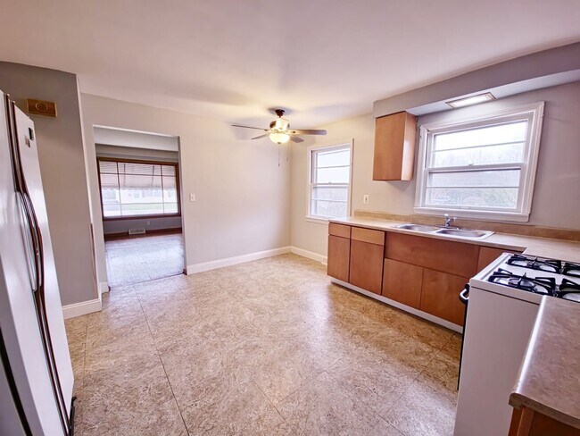 Foto del edificio - 1537 E 212th Street