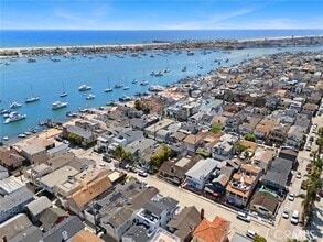 Building Photo - 6111 Seashore Dr