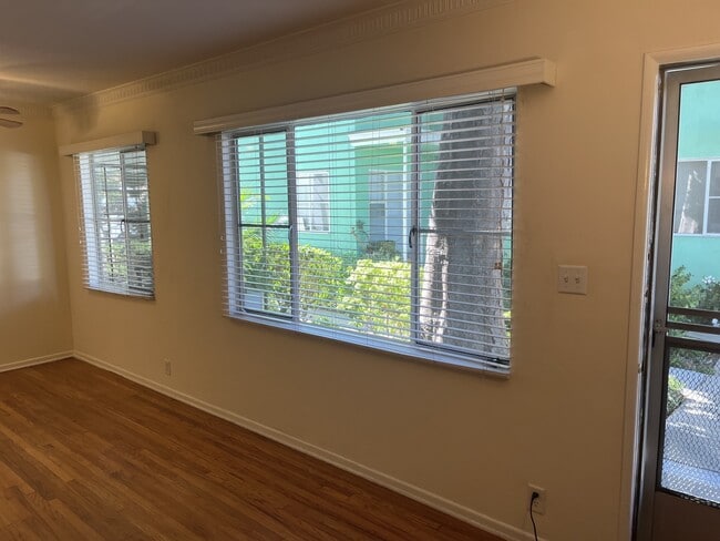 Front Windows 2 - 3171 S Barrington Ave