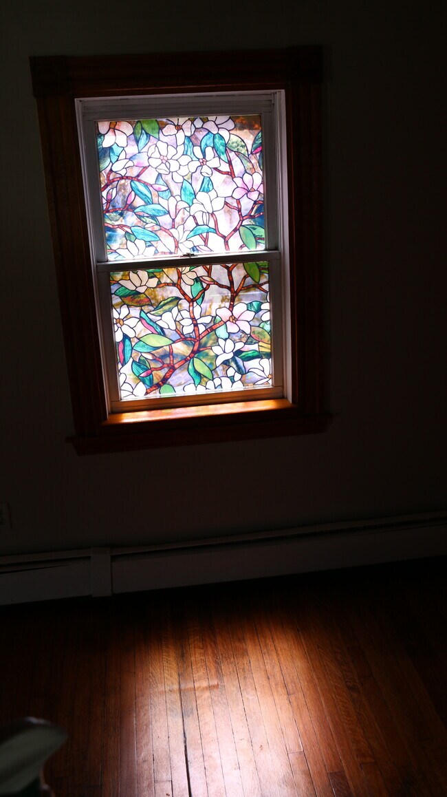 13 Essex St Unit 2, Salem, MA 01970 Condo for Rent in Salem, MA