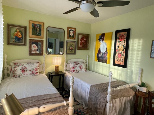 Foto del edificio - 1530 W Ridge Dr