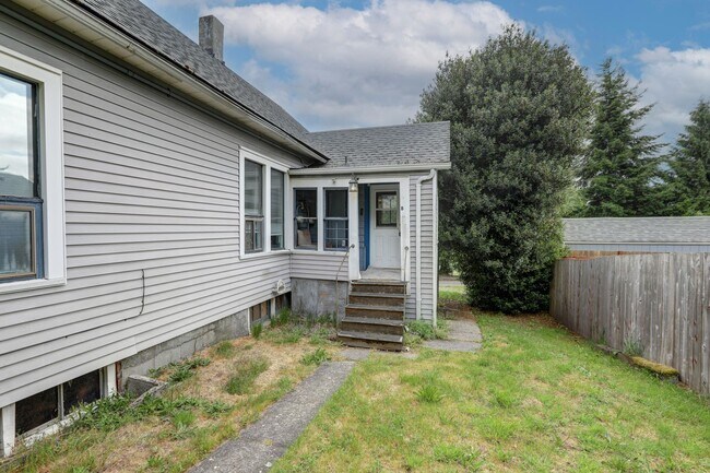 Photo - Updated Bremerton Retreat House