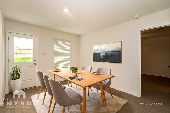 Foto del edificio - 2656 Mistwood Dr