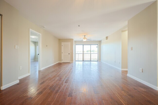 Building Photo - 3920 Mystic Valley Pky