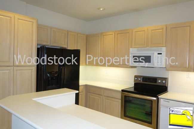 Building Photo - 1350 Moanalualani Pl