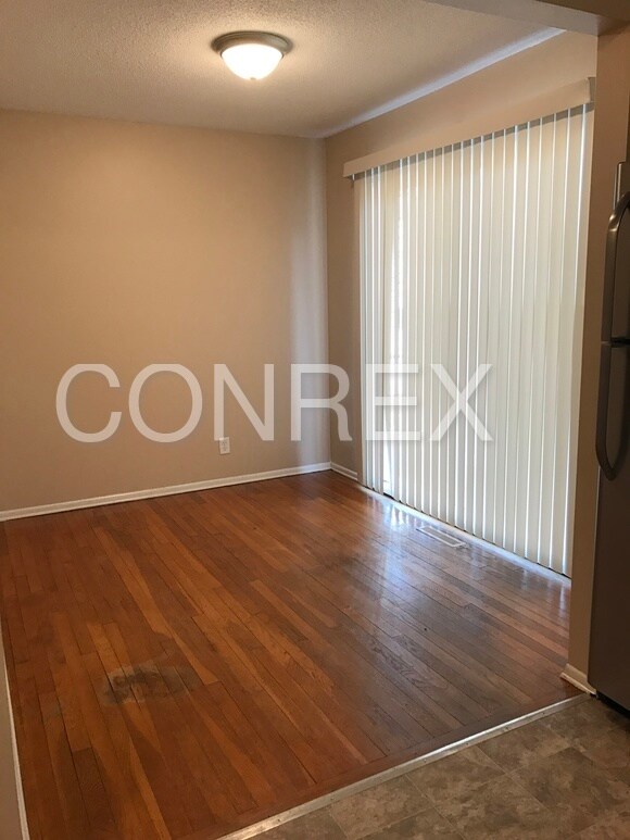 Foto del edificio - 2650 Maywood Rd
