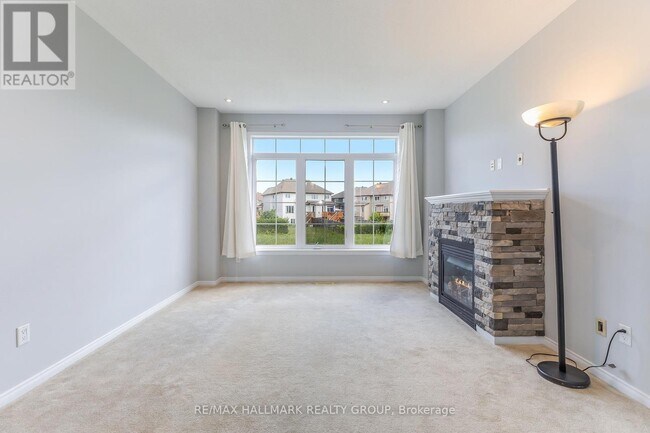 Building Photo - 580 Pepperville Crescent