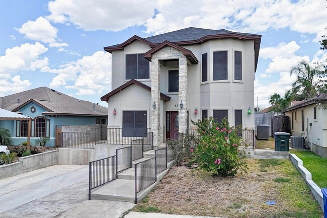 Building Photo - 833 George Read Dr