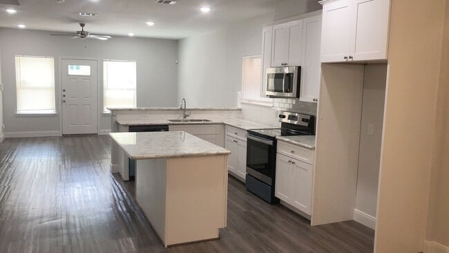 Building Photo - 9214 Nyssa Ave