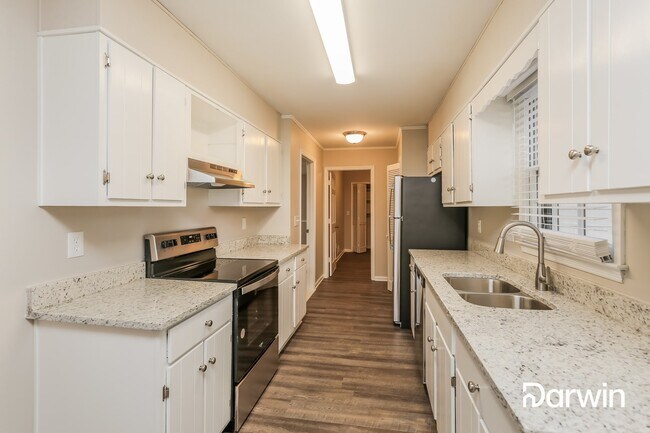 Building Photo - 2401 Monterey Dr NE, Marietta, GA 30068