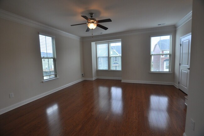 Foto del edificio - 2042 Old Chapman Dr