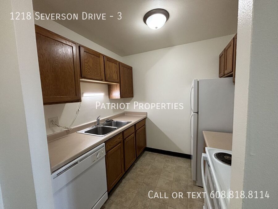 Foto principal - 1 bedroom/ 1 bath apartment in Sun Prairie...