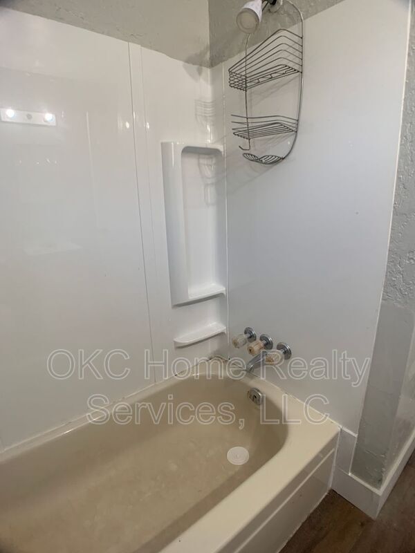 Foto del edificio - 3117 N Lindsay Ave