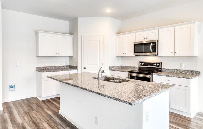 Foto del edificio - 720 Holly St