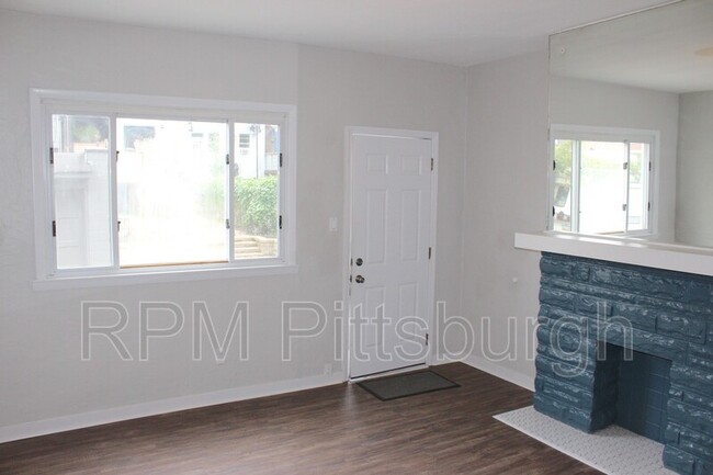 Building Photo - 5233 Dresden Way