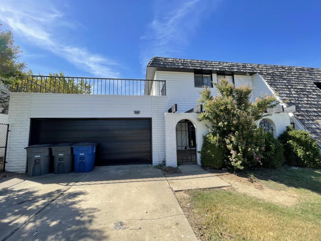 Foto principal - 6114 S Lakewood Ave