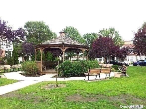 Foto del edificio - 82-74 Country Pointe Cir